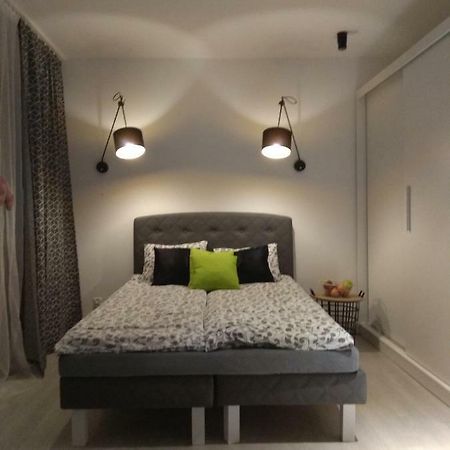 Apartament Nikola ワルシャワ エクステリア 写真