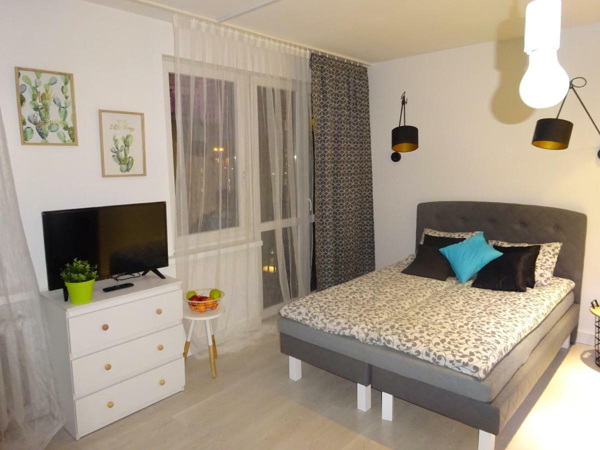 Apartament Nikola ワルシャワ エクステリア 写真
